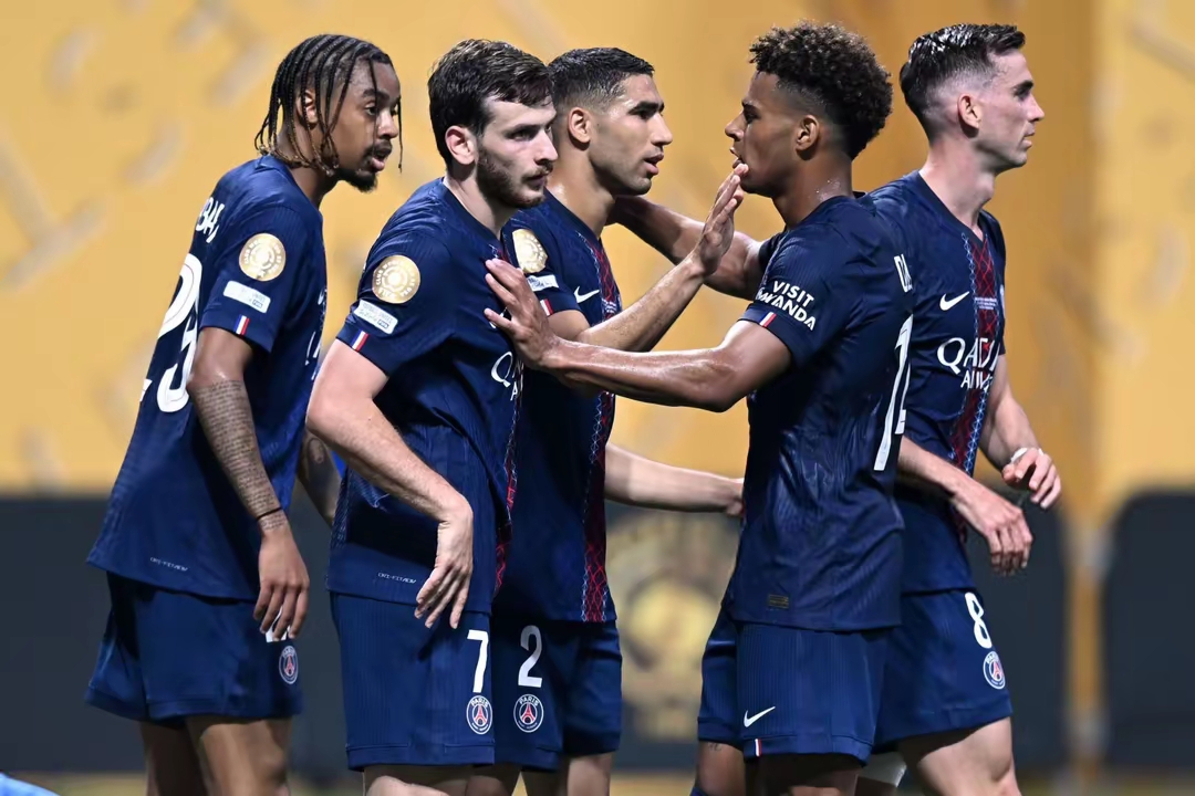 九游娱乐-葡超倒计时，拜仁慕尼黑赛前再遭质疑，细节引发关注，态度坚定，身体对抗强度拉满的简单介绍